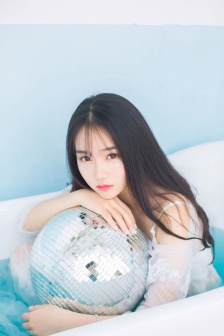 不小心缩小掉进女生的午饭里